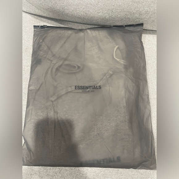 Fear of God Essentials Dark Oatmeal Shorts NWT - Picture 2 of 3